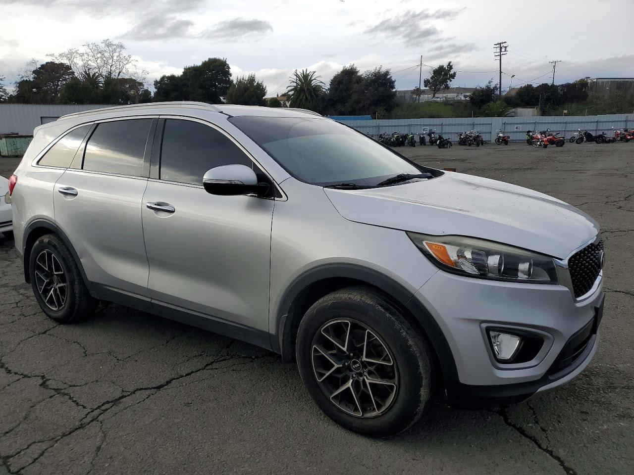2017 KIA SORENTO EX photo 4