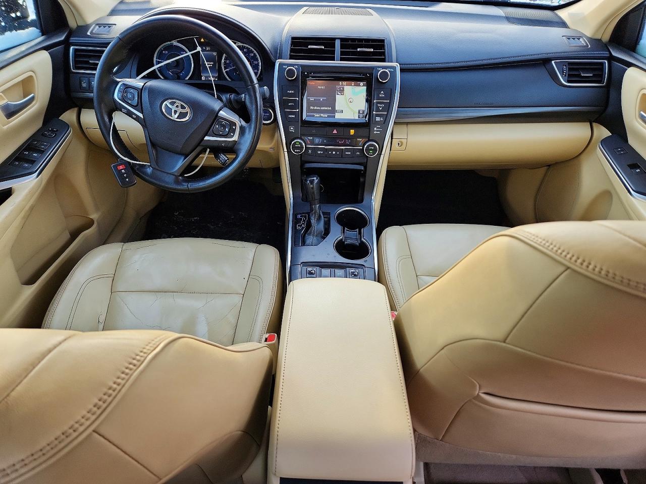 2015 TOYOTA CAMRY HYBRID photo 8