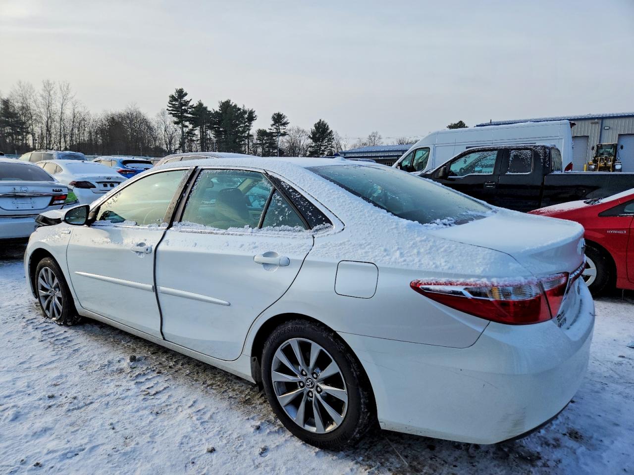 2015 TOYOTA CAMRY HYBRID photo 2