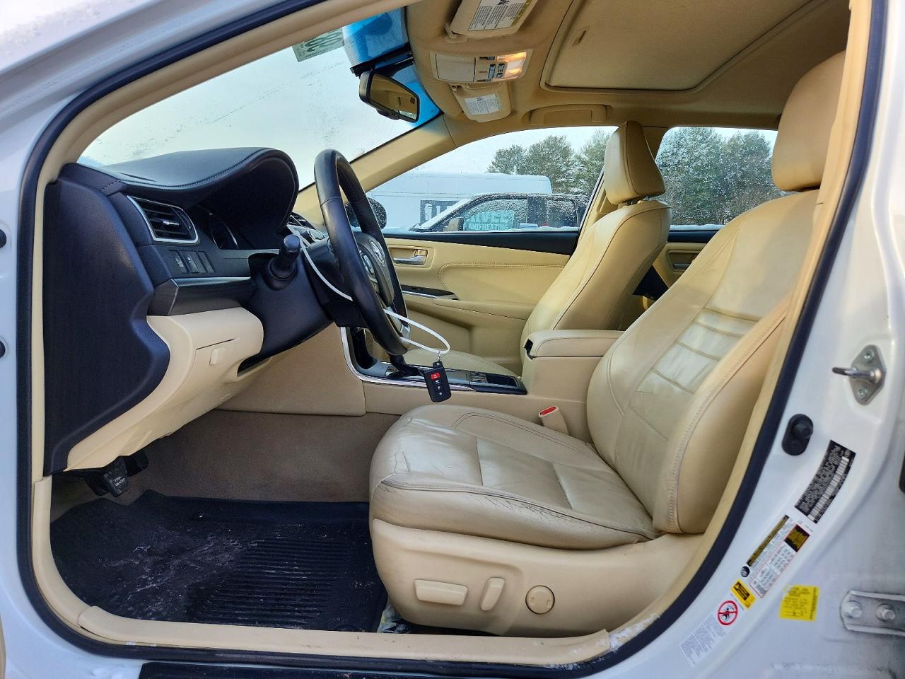 2015 TOYOTA CAMRY HYBRID photo 7