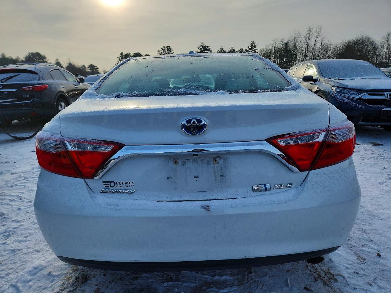 2015 TOYOTA CAMRY HYBRID photo 6