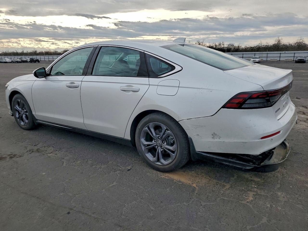 2025 HONDA ACCORD HYBRID EXL photo 2