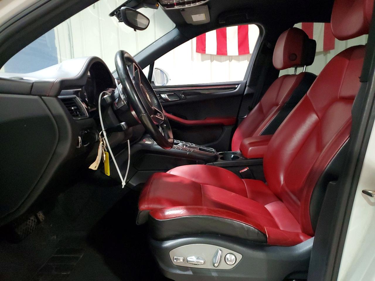 2016 PORSCHE MACAN S photo 7