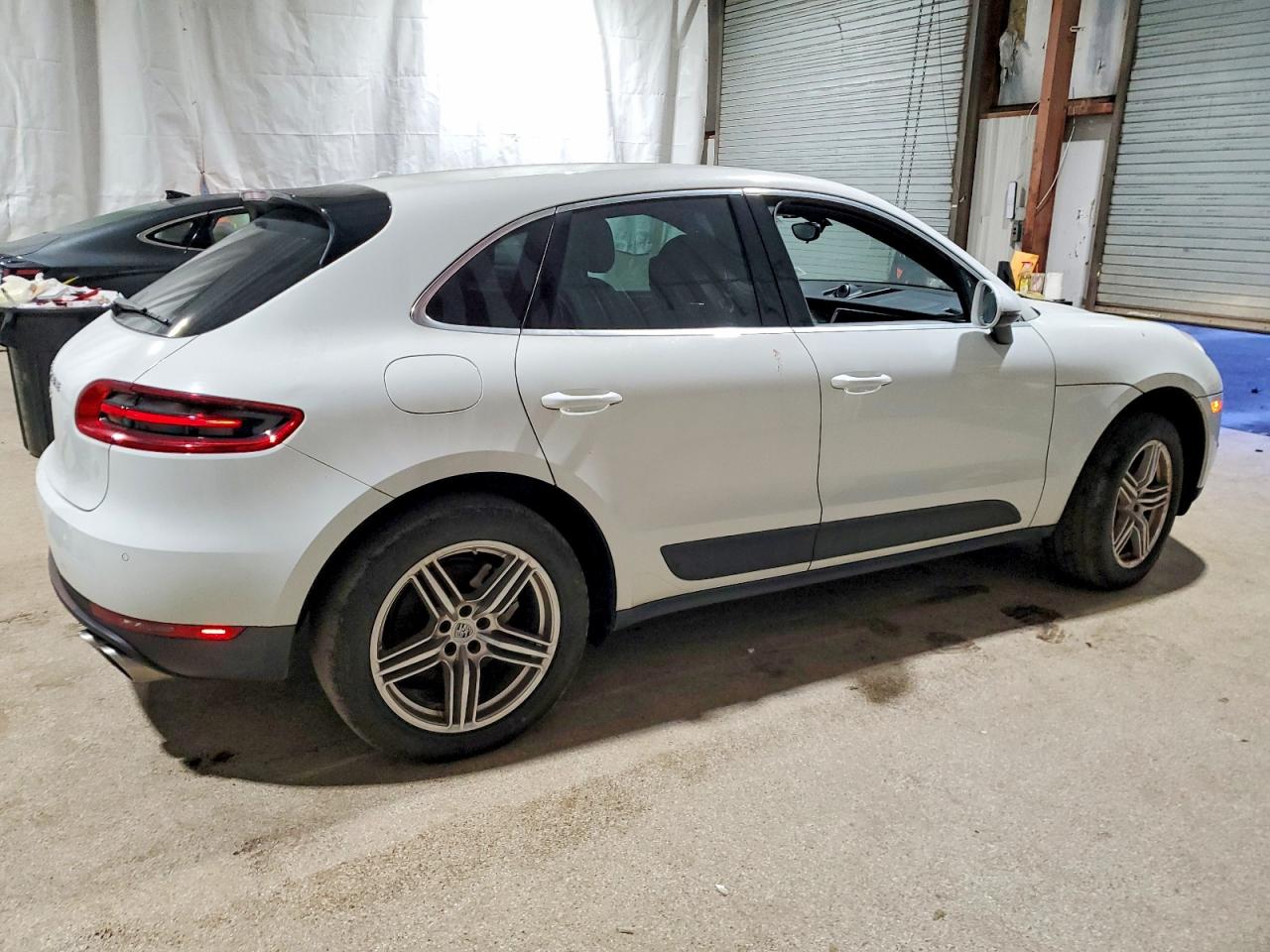 2016 PORSCHE MACAN S photo 3