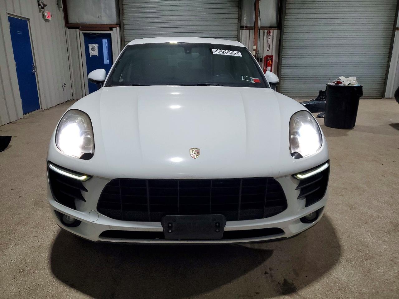 2016 PORSCHE MACAN S photo 5