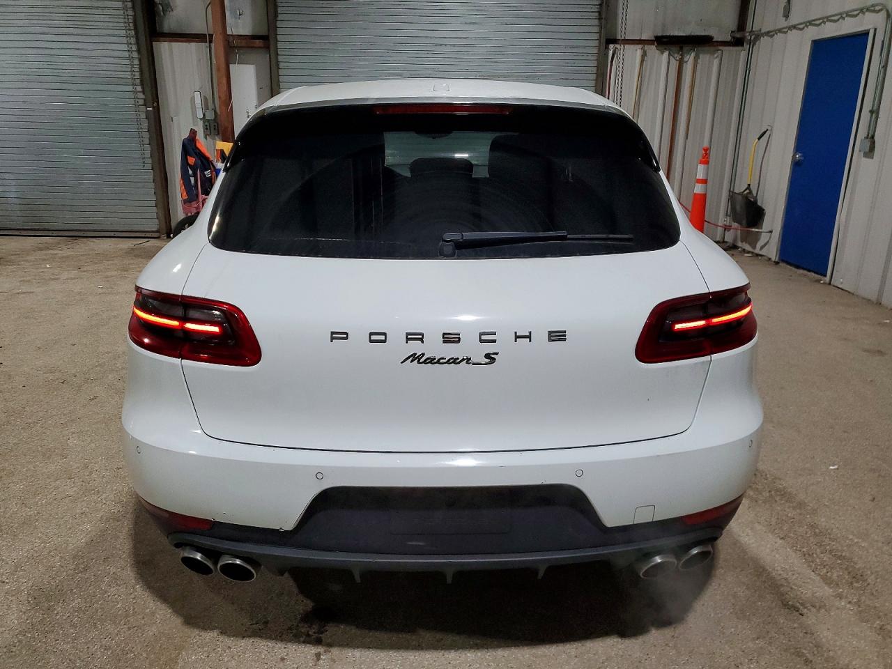 2016 PORSCHE MACAN S photo 6