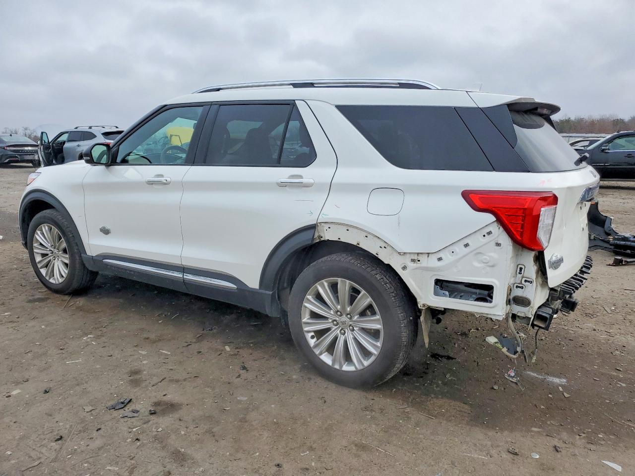 2021 FORD EXPLORER KING RANCH photo 2