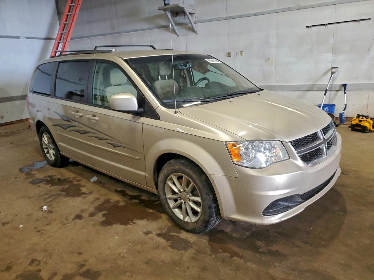 2015 DODGE GRAND CARAVAN SXT photo 4
