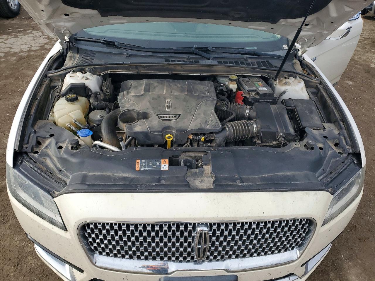2017 LINCOLN CONTINENTAL SELECT photo 31