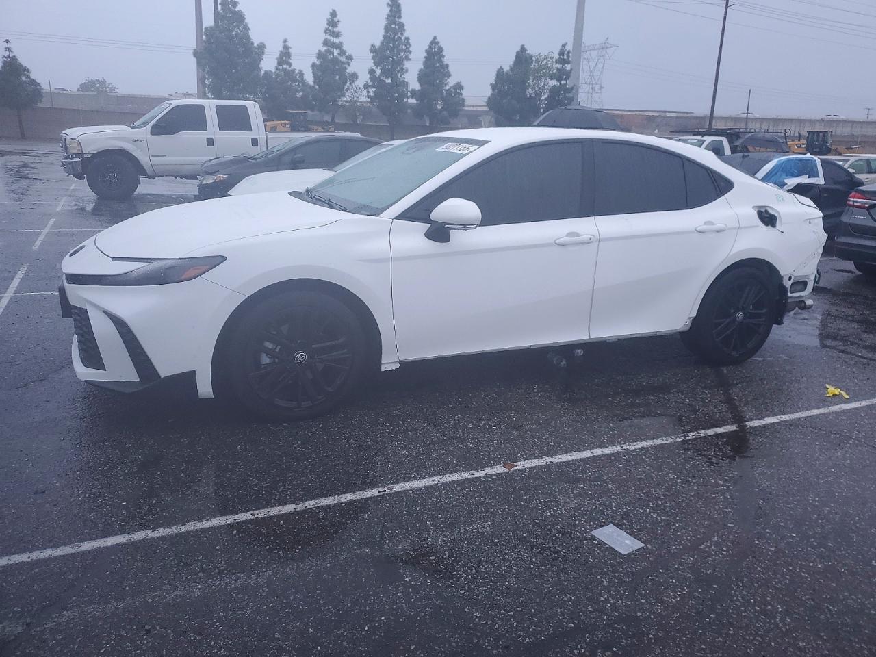 2025 TOYOTA CAMRY