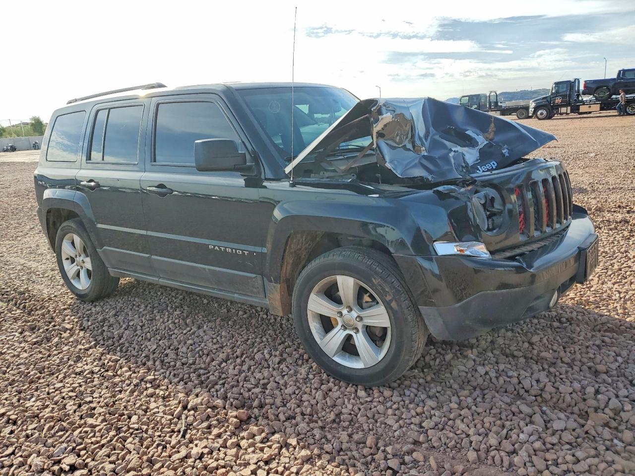 2017 JEEP PATRIOT LATITUDE photo 4
