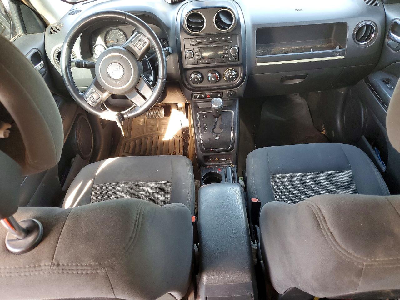 2017 JEEP PATRIOT LATITUDE photo 8