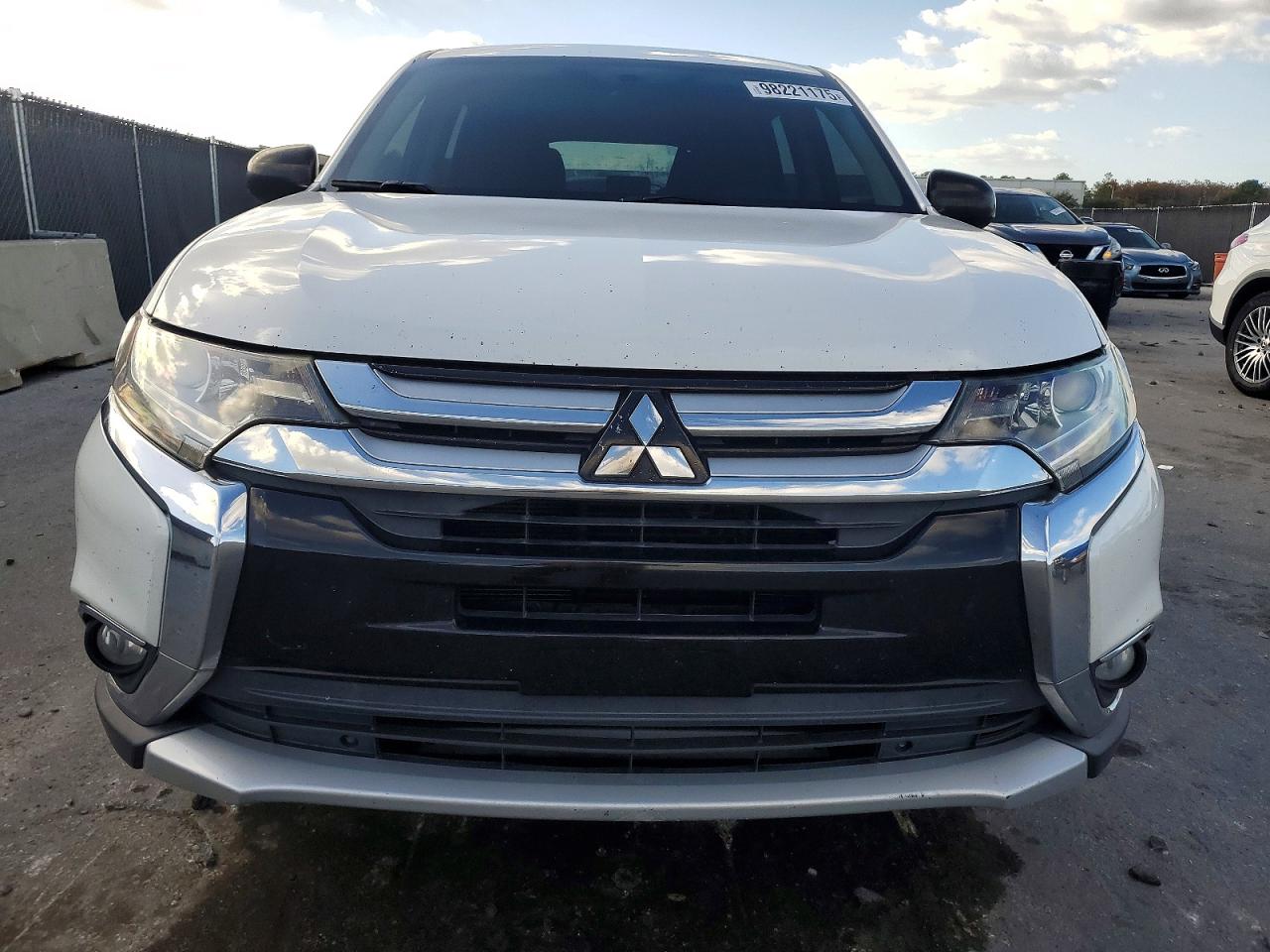 2016 MITSUBISHI OUTLANDER ES photo 5