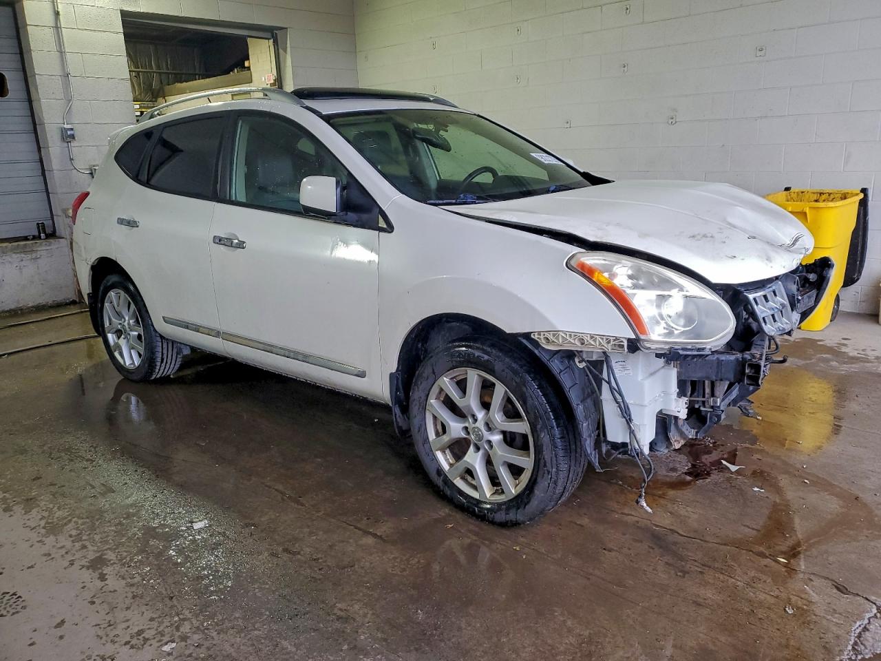 2013 NISSAN ROGUE S photo 4