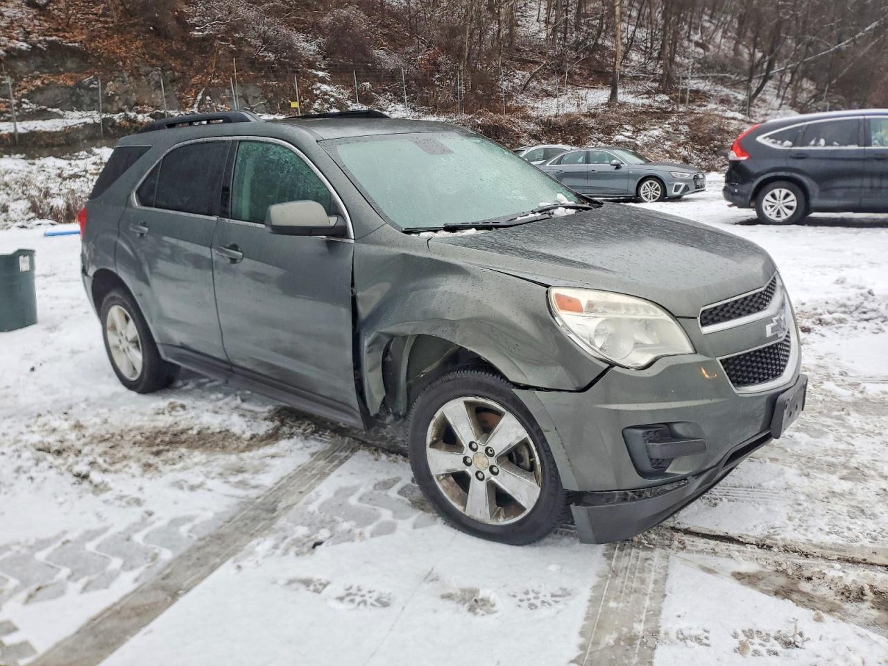 2013 CHEVROLET EQUINOX LT photo 4