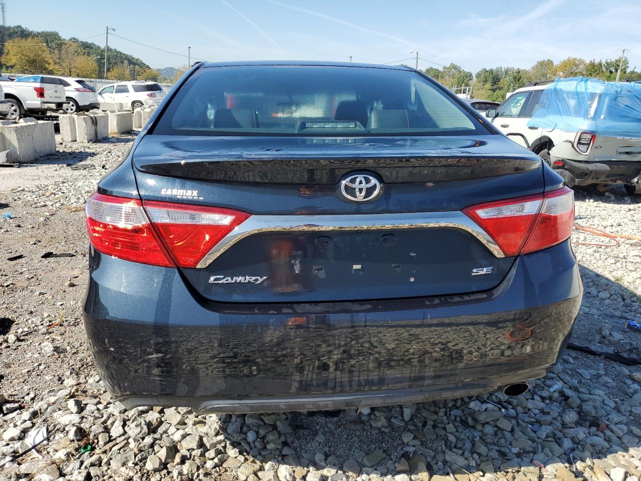 2017 TOYOTA CAMRY LE photo 6