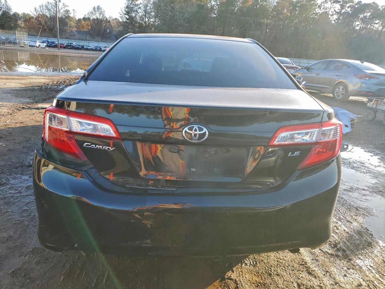 2014 TOYOTA CAMRY L photo 6