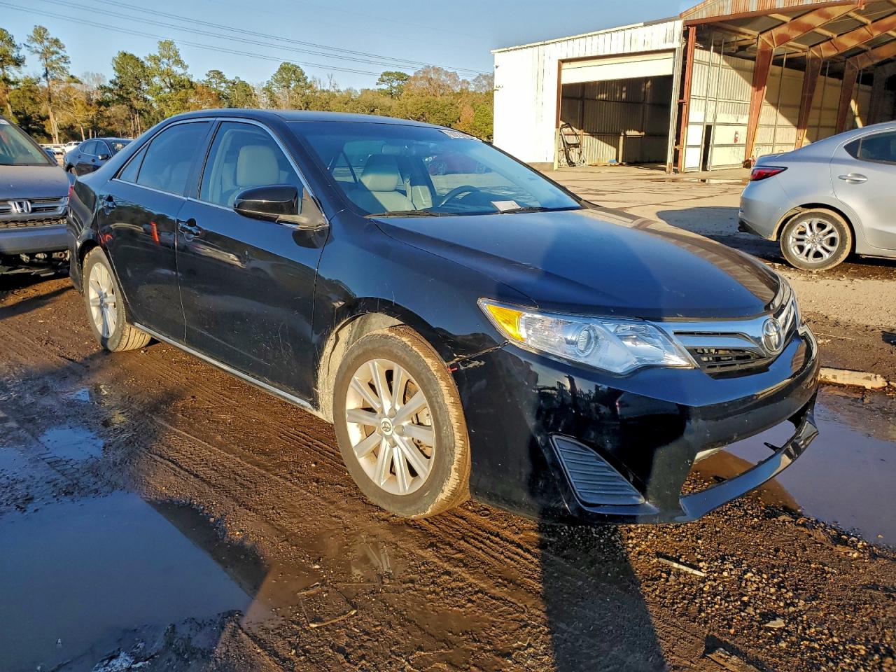 2014 TOYOTA CAMRY L photo 4