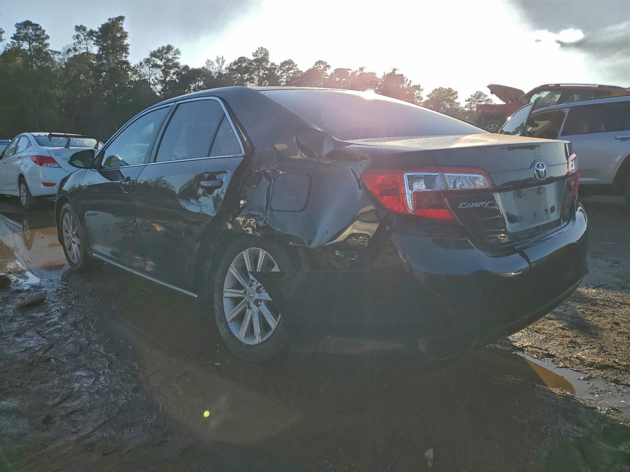 2014 TOYOTA CAMRY L photo 2