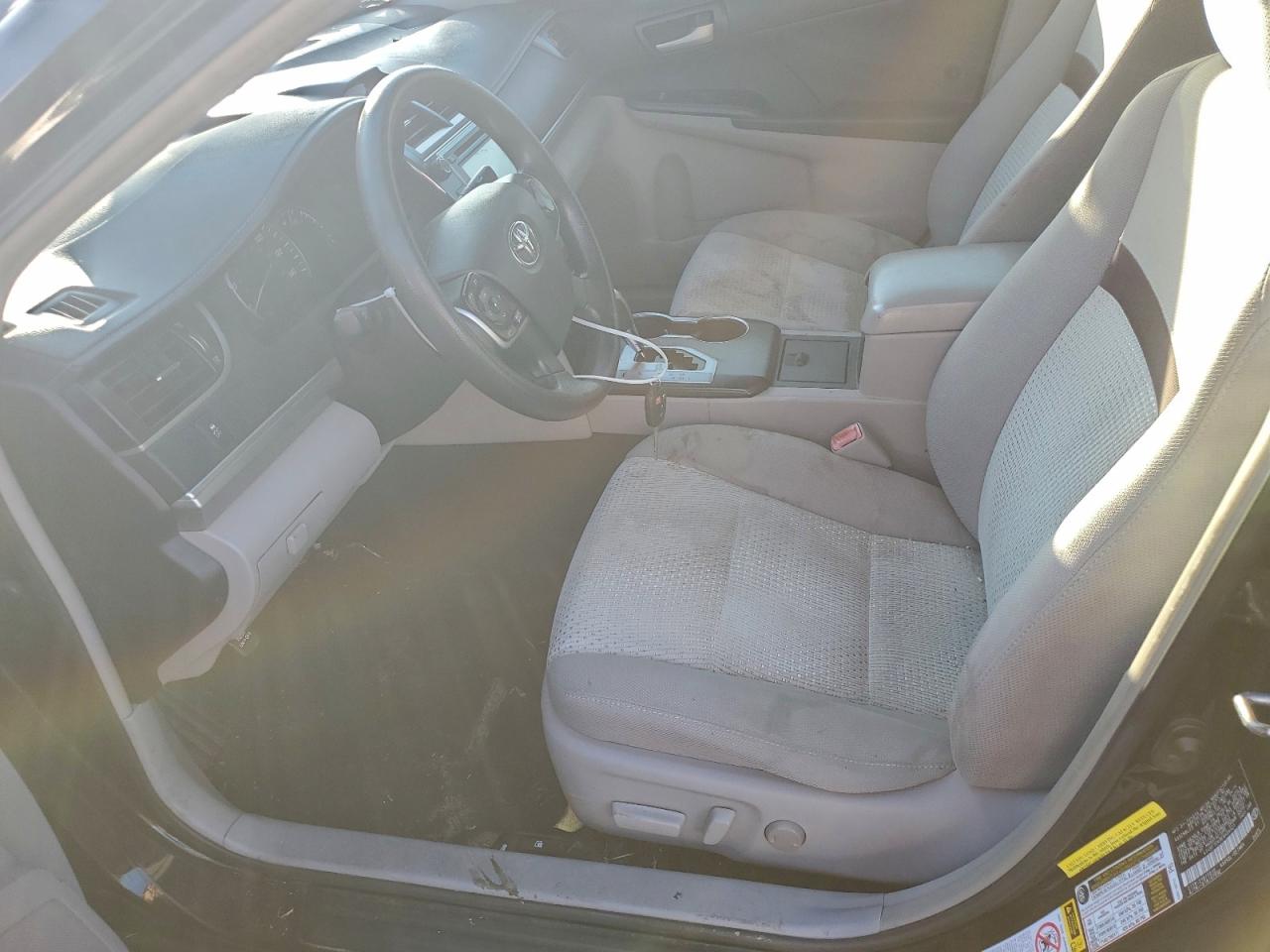 2014 TOYOTA CAMRY L photo 7