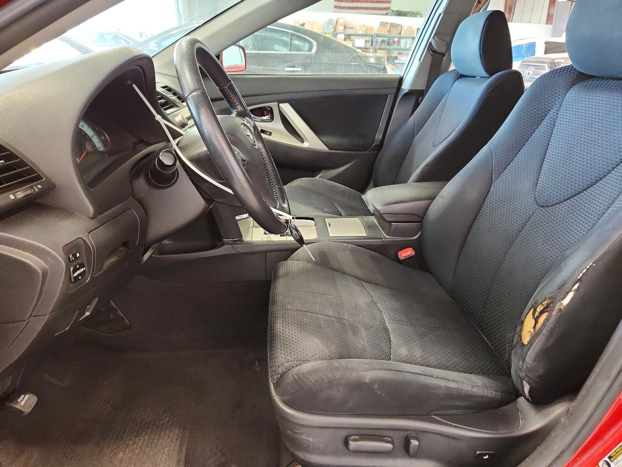 2011 TOYOTA CAMRY BASE photo 7