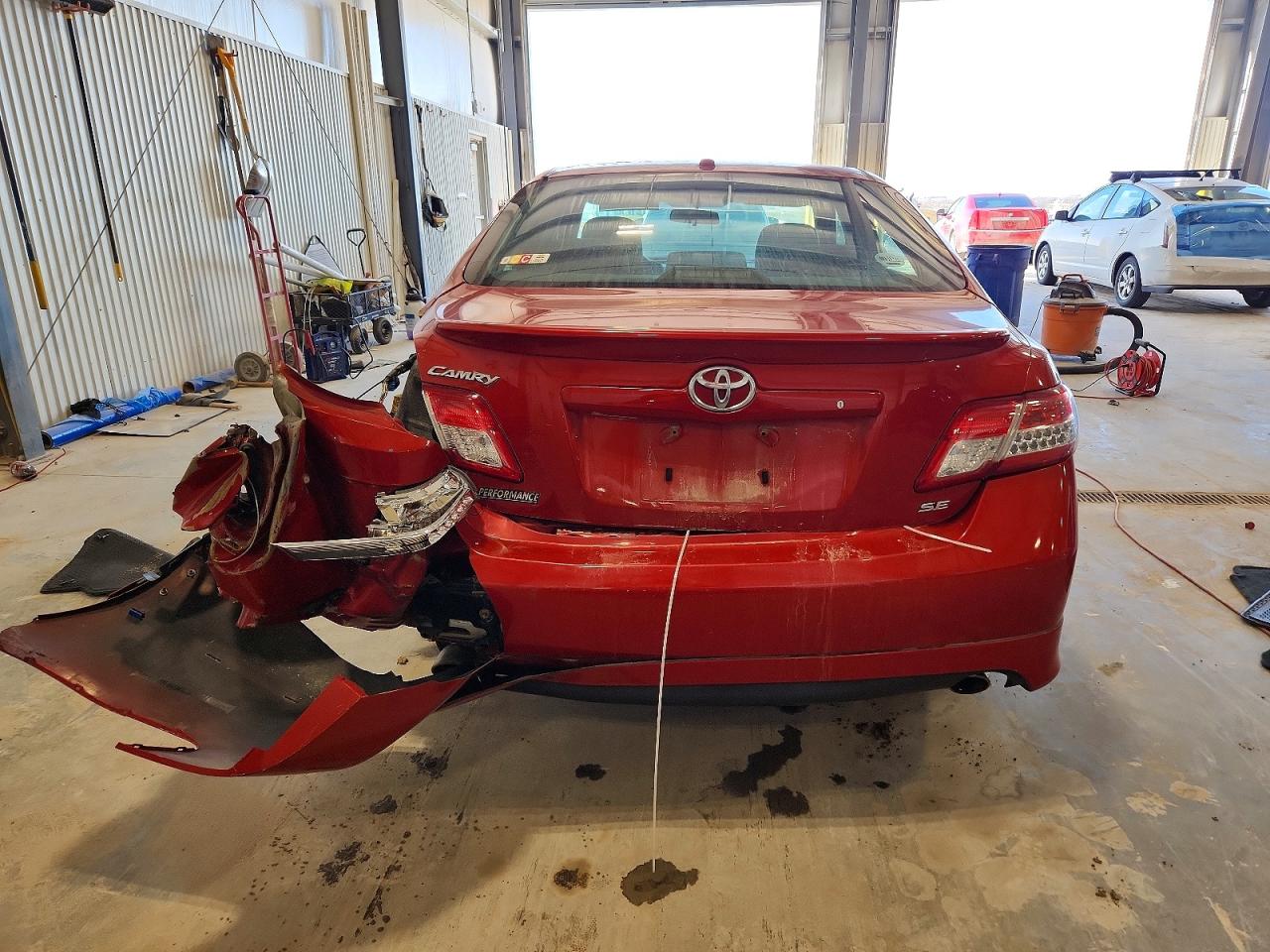 2011 TOYOTA CAMRY BASE photo 6