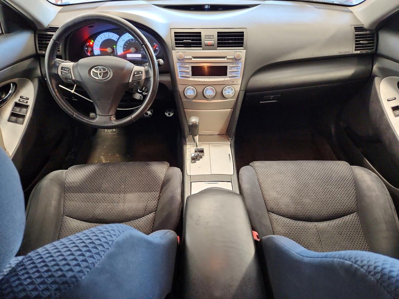 2011 TOYOTA CAMRY BASE photo 8