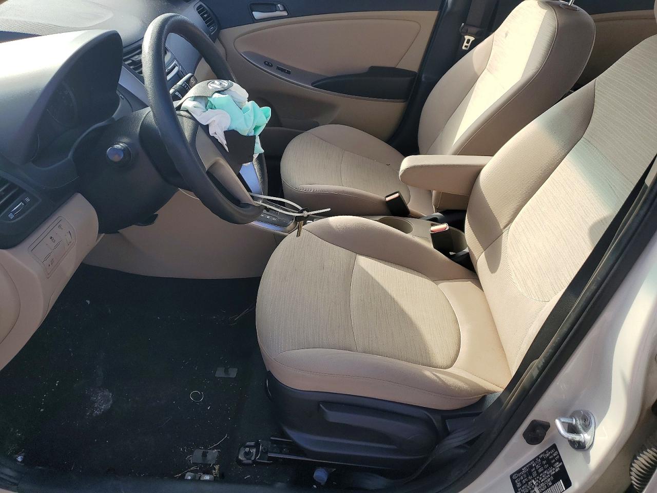 2016 HYUNDAI ACCENT SE photo 7