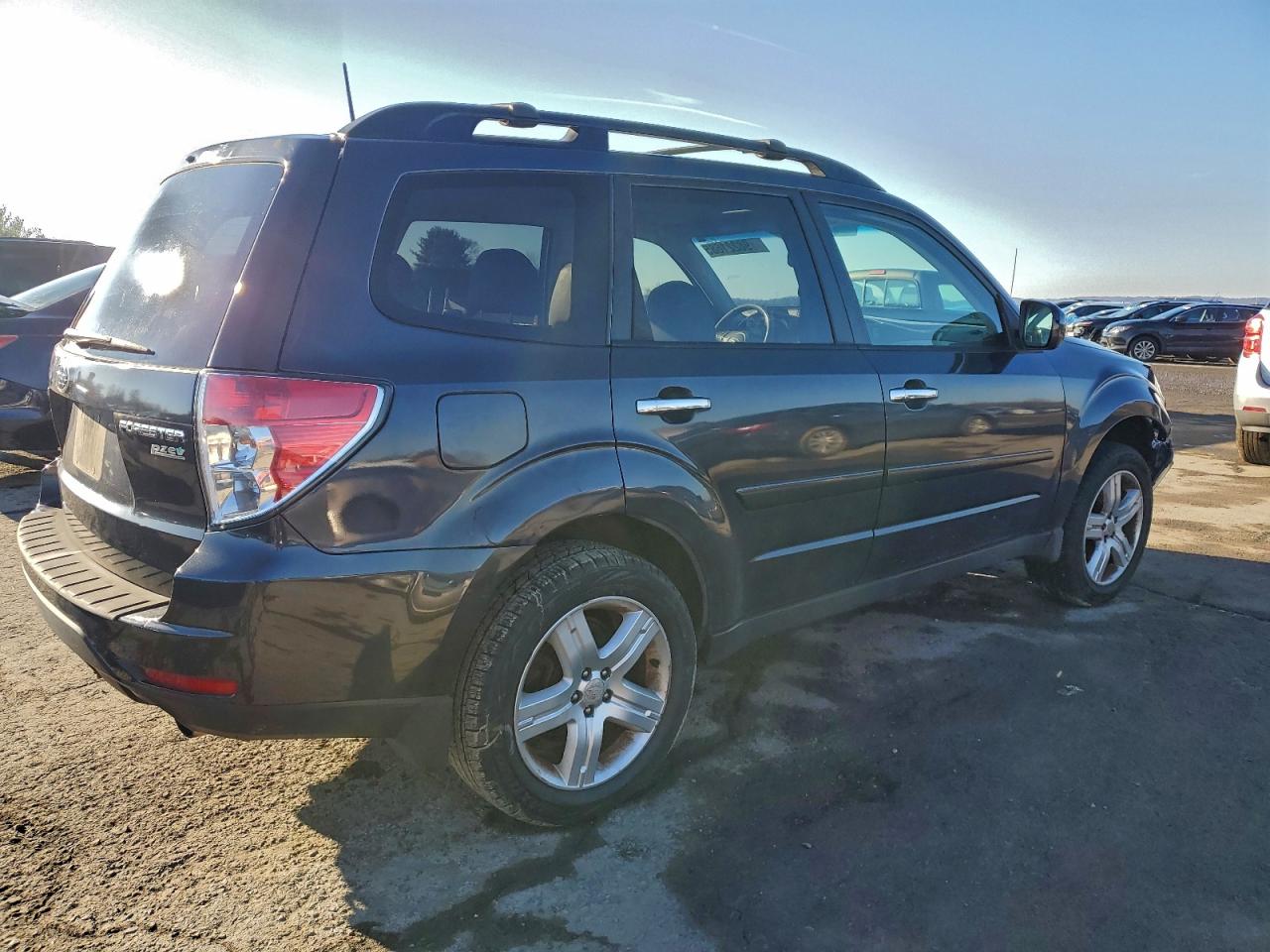 2010 SUBARU FORESTER 2.5X LIMITED photo 3