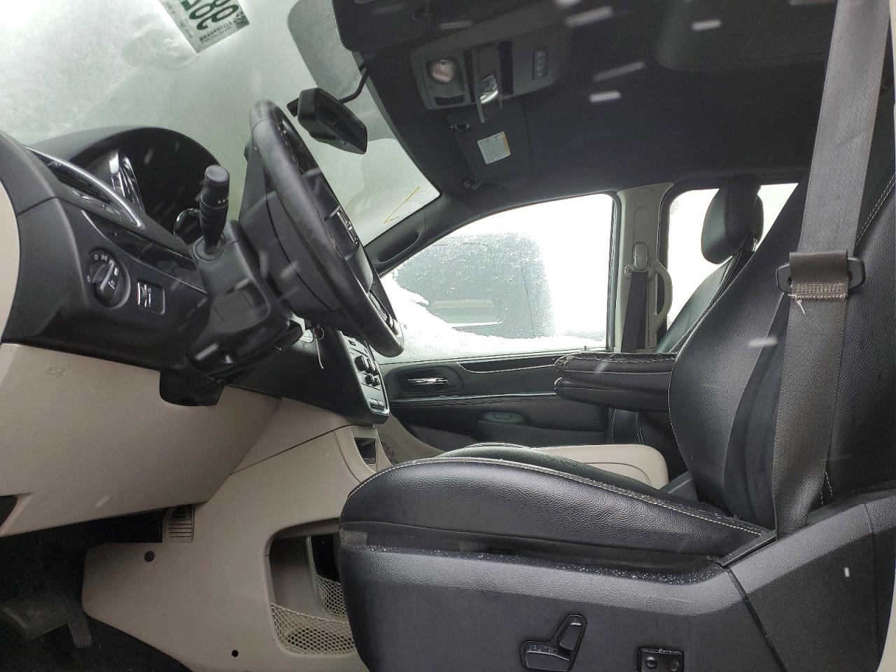 2015 DODGE GRAND CARAVAN SE photo 7