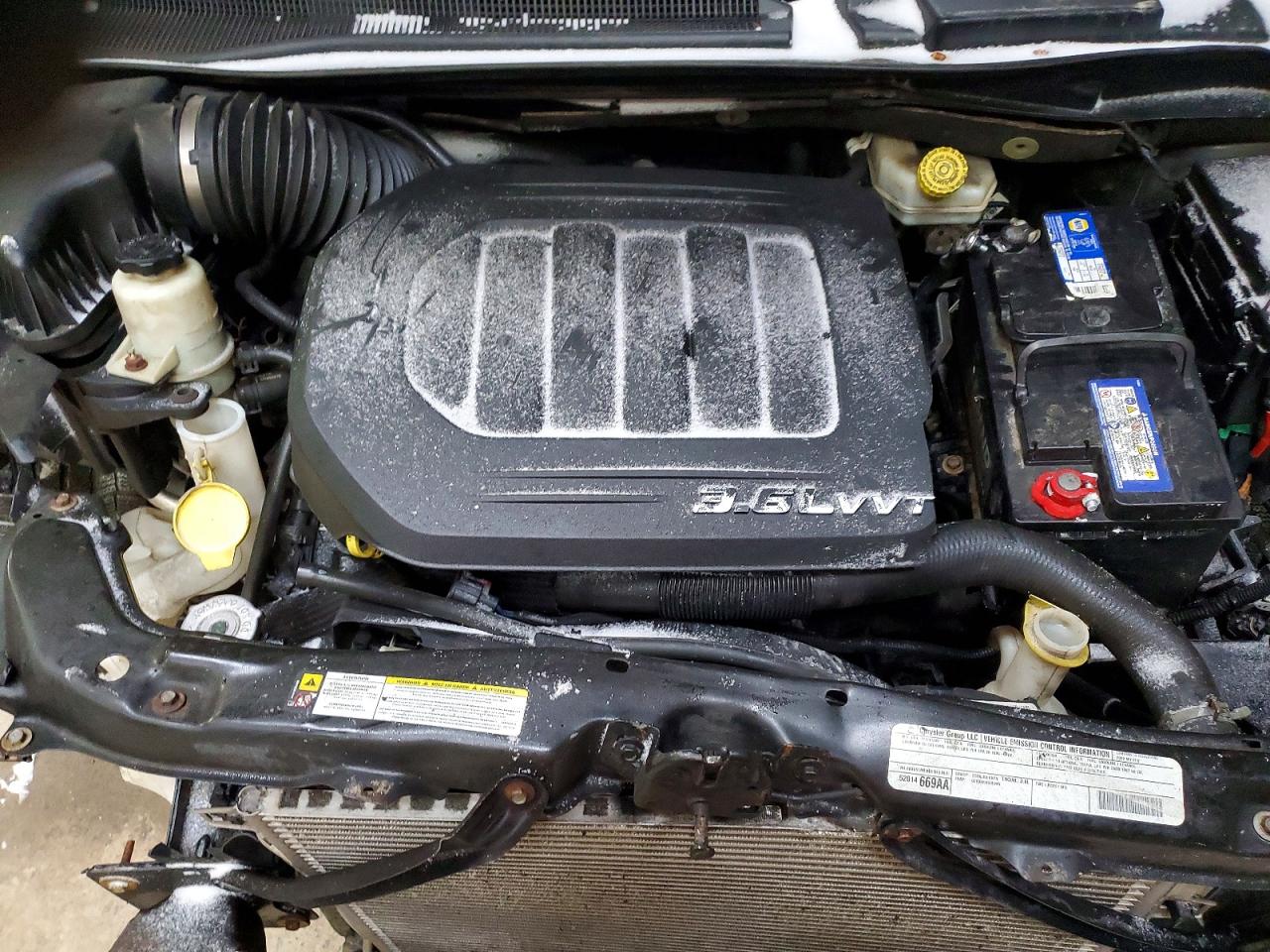2015 DODGE GRAND CARAVAN SE photo 12