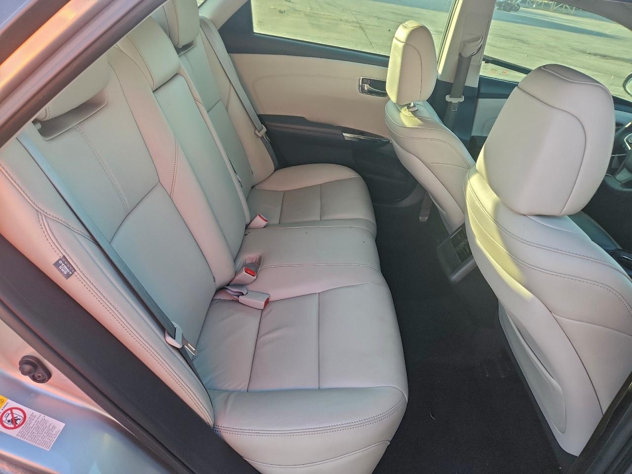 2016 TOYOTA AVALON XLE photo 10