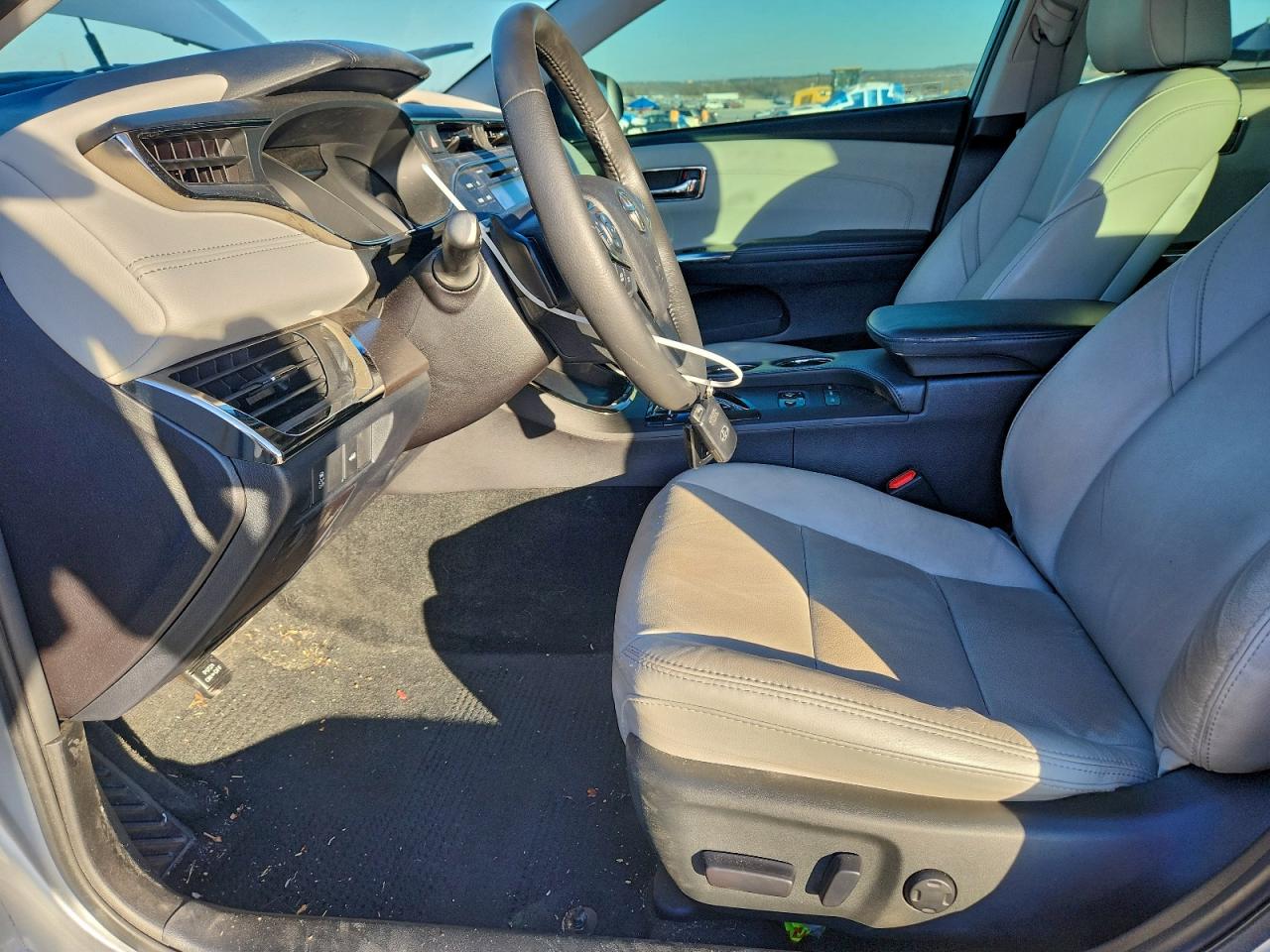 2016 TOYOTA AVALON XLE photo 7