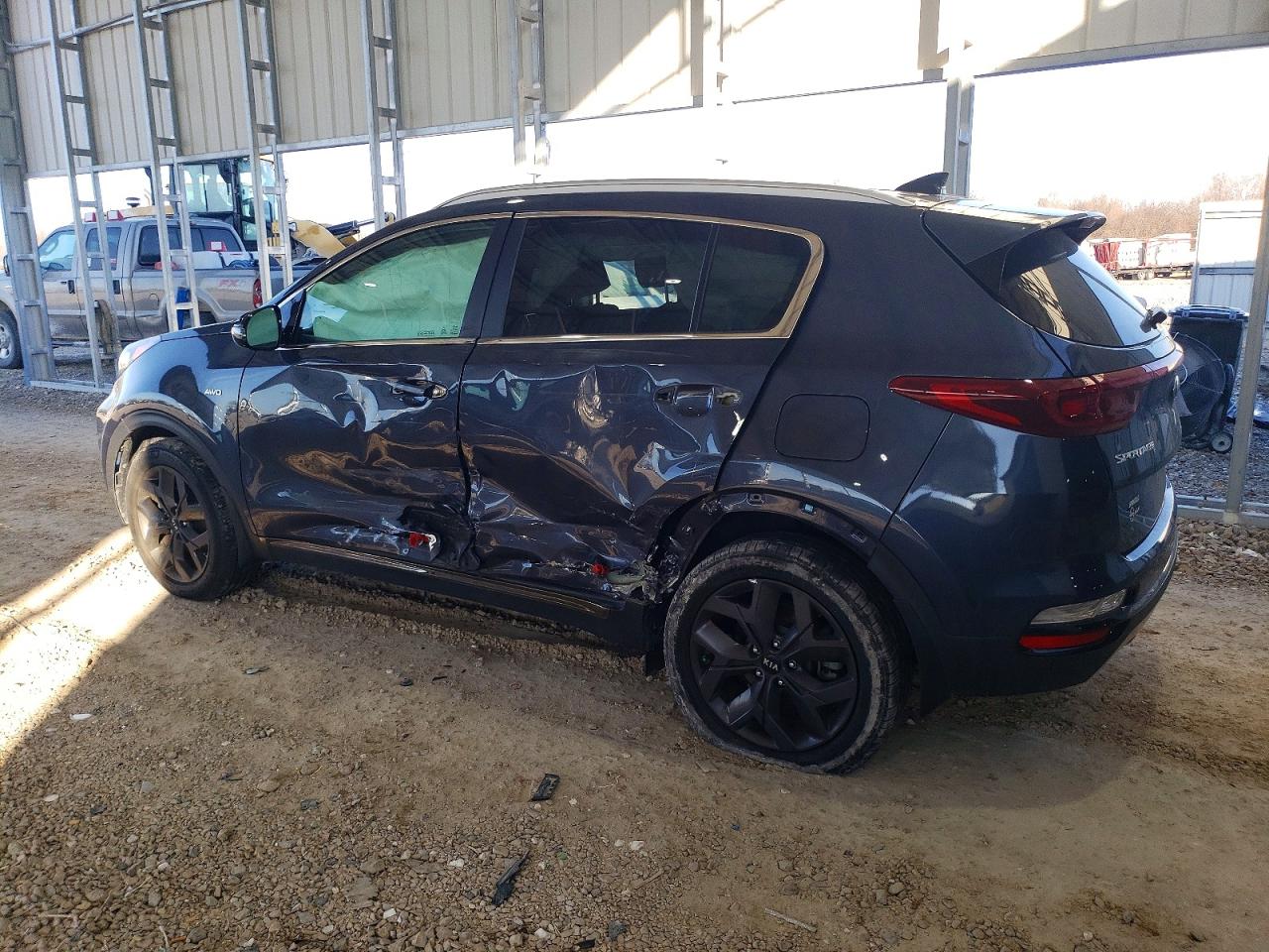 2020 KIA SPORTAGE S photo 2