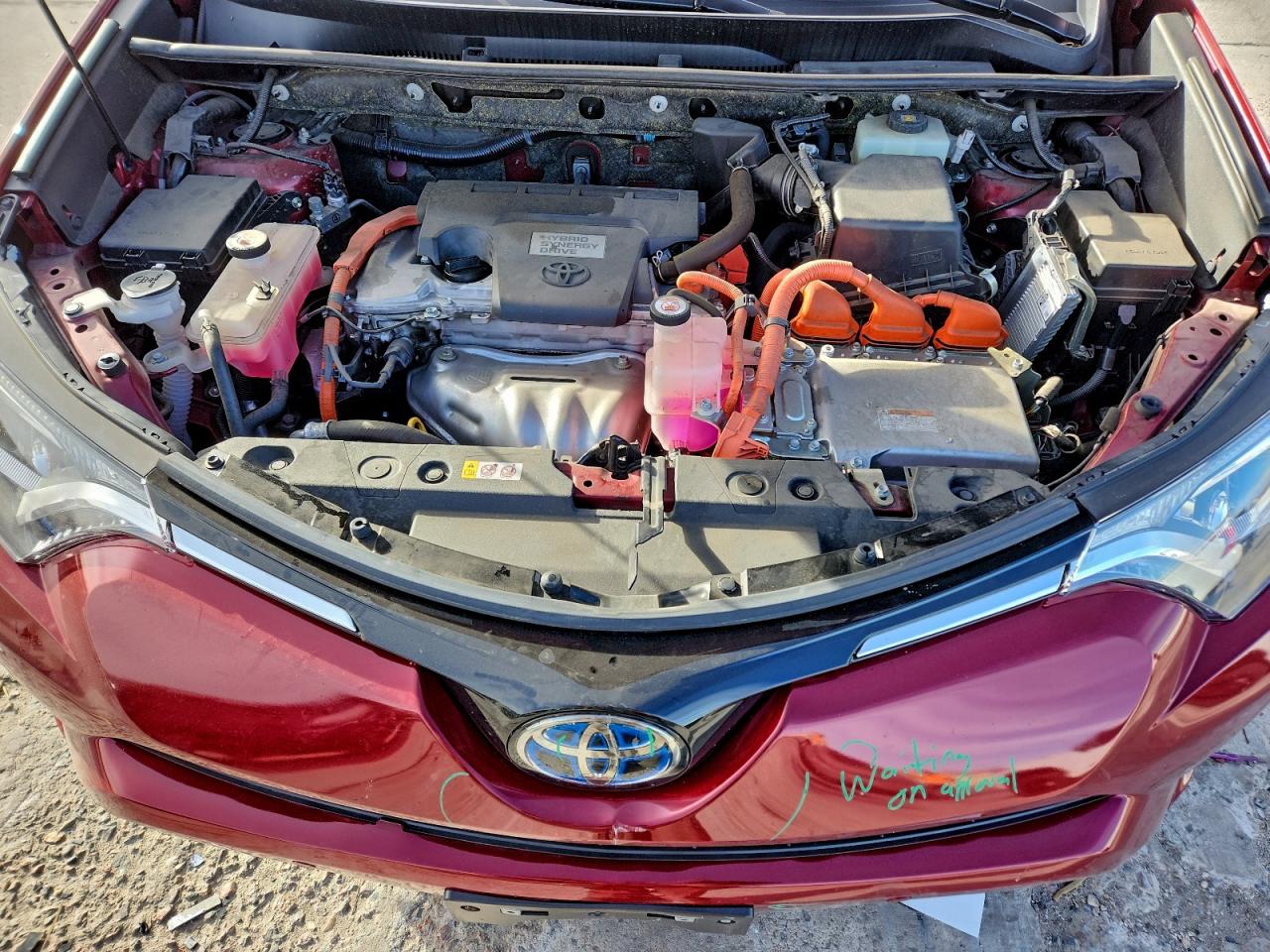 2018 TOYOTA RAV4 HV LE photo 12