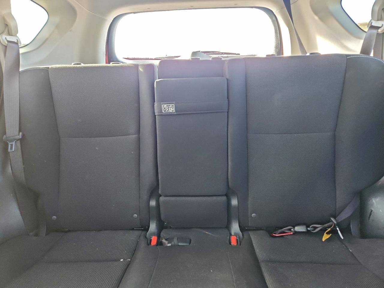 2018 TOYOTA RAV4 HV LE photo 10