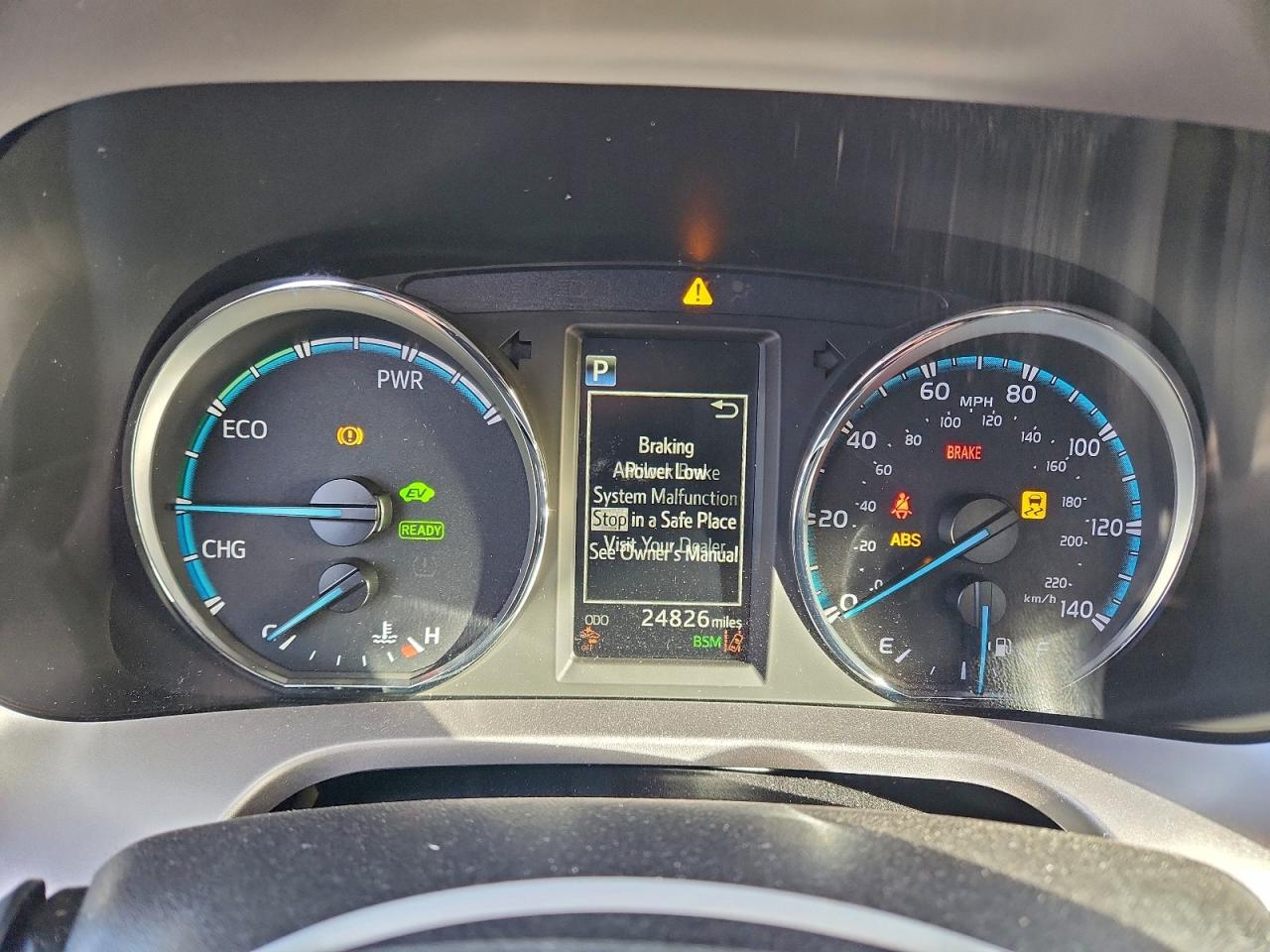 2018 TOYOTA RAV4 HV LE photo 9