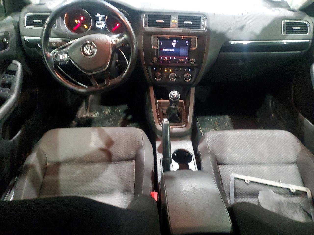 2016 VOLKSWAGEN JETTA SE photo 8