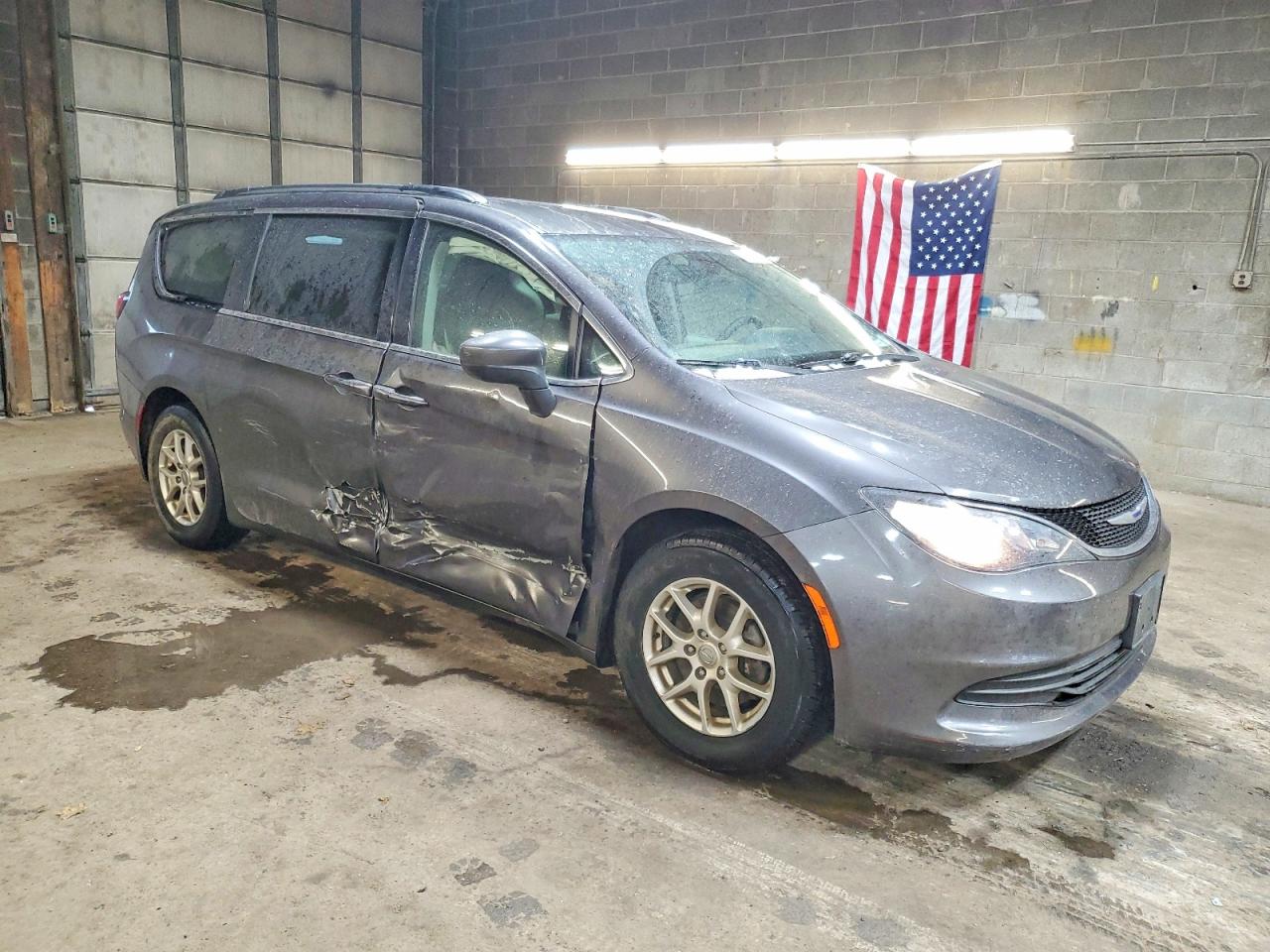 2020 CHRYSLER VOYAGER LXI photo 4