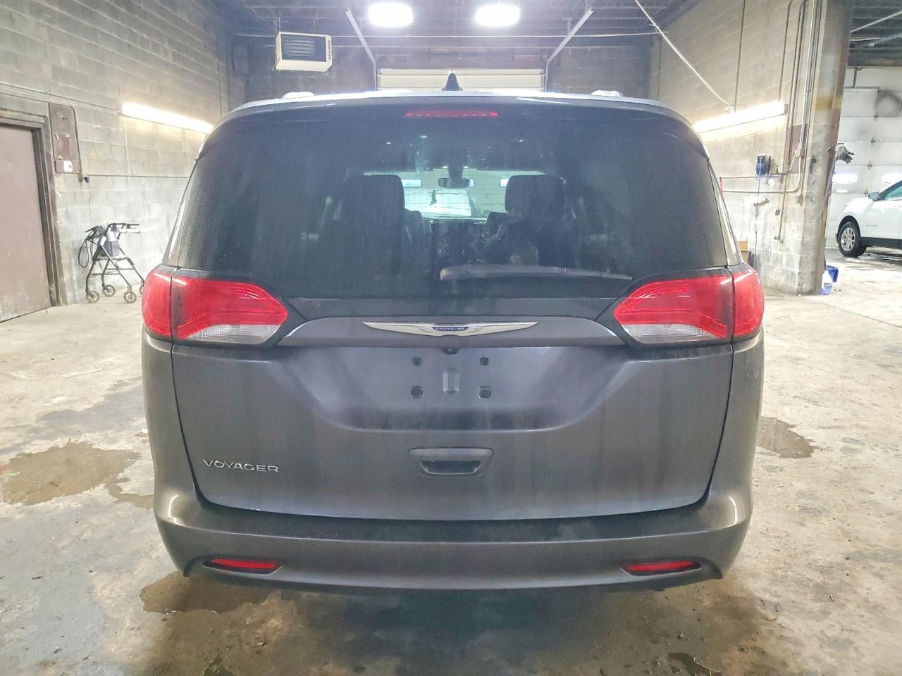 2020 CHRYSLER VOYAGER LXI photo 6