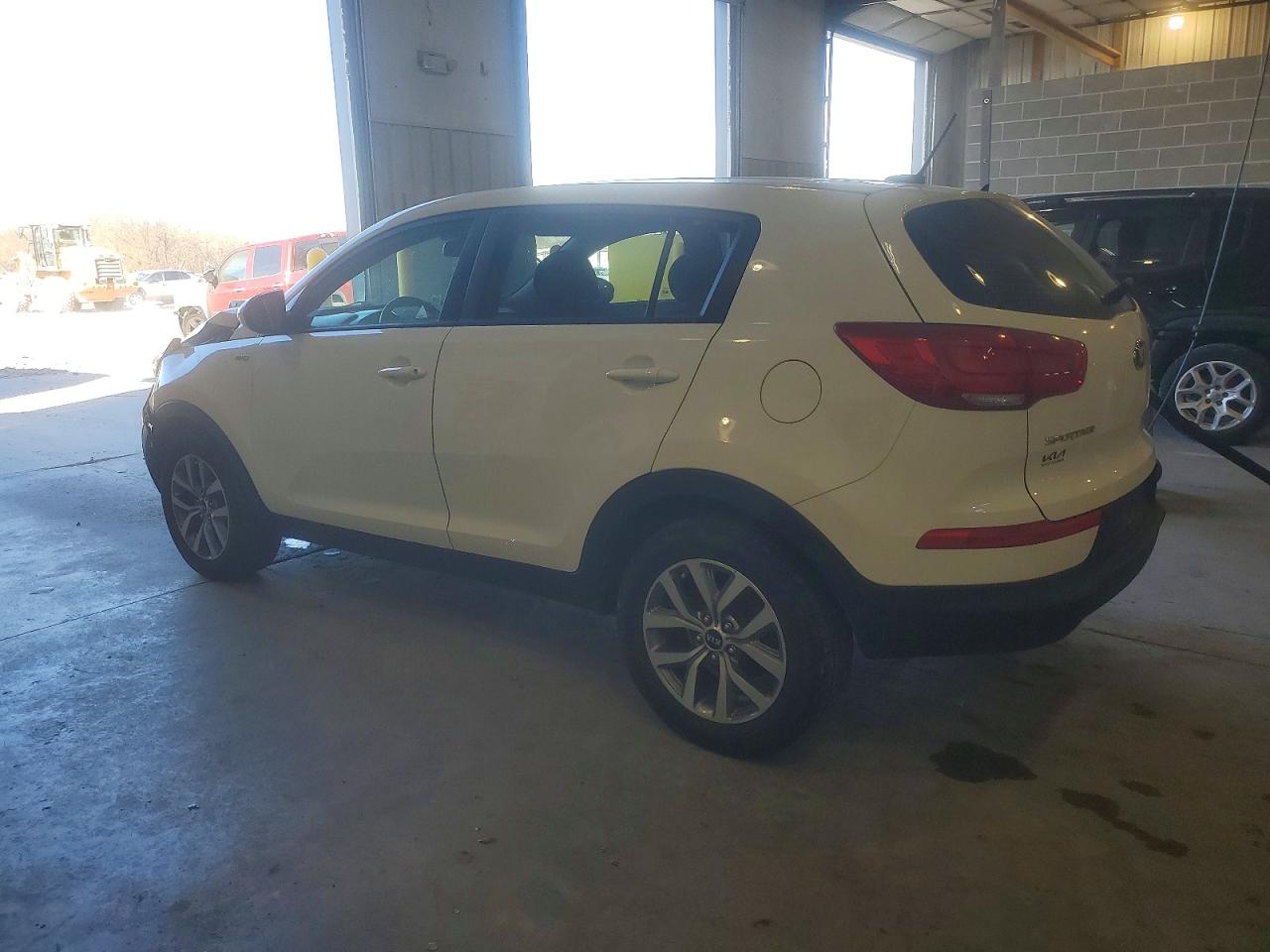 2016 KIA SPORTAGE LX photo 2