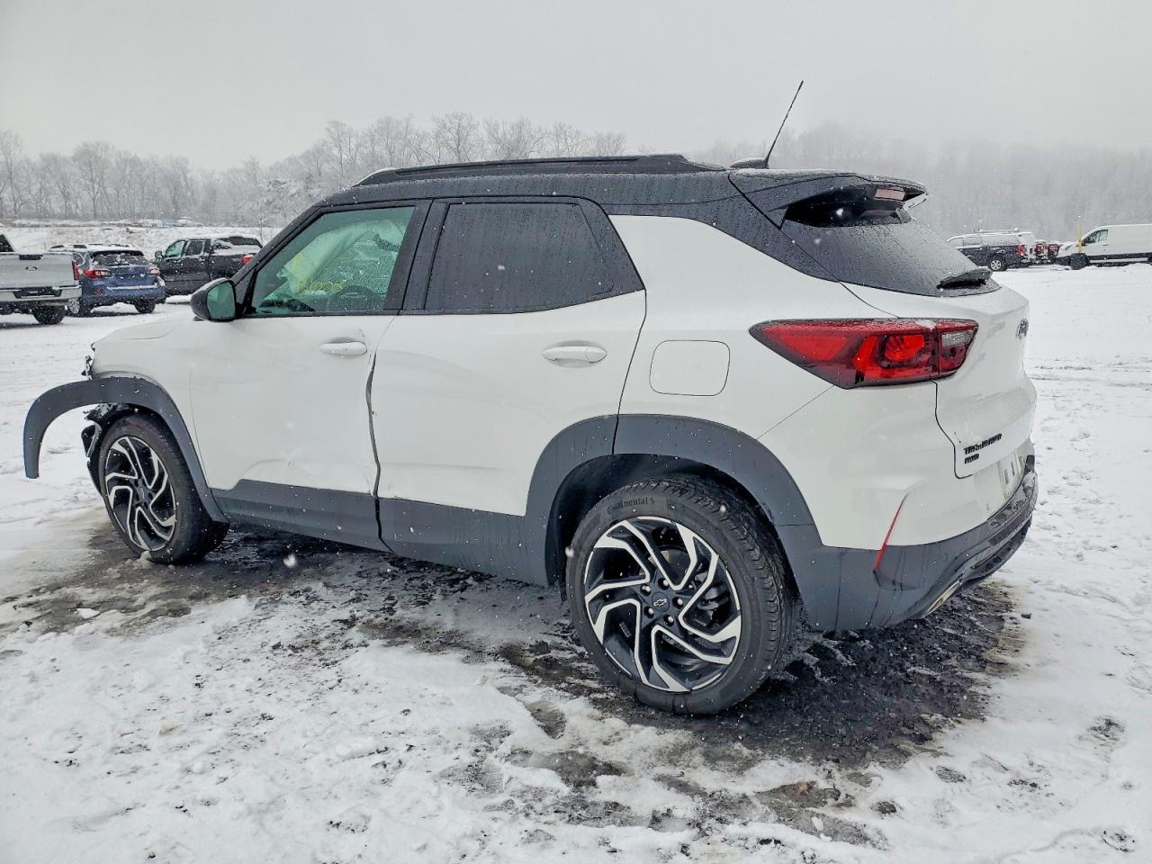 2025 CHEVROLET TRAILBLAZER RS photo 2
