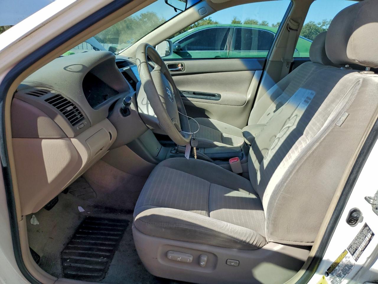2005 TOYOTA CAMRY LE photo 7