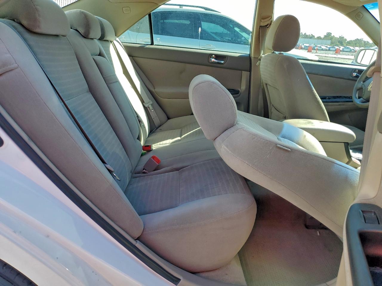 2005 TOYOTA CAMRY LE photo 10