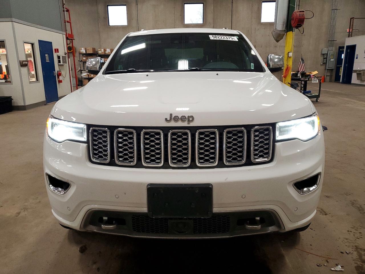 2018 JEEP GRAND CHEROKEE OVERLAND photo 5