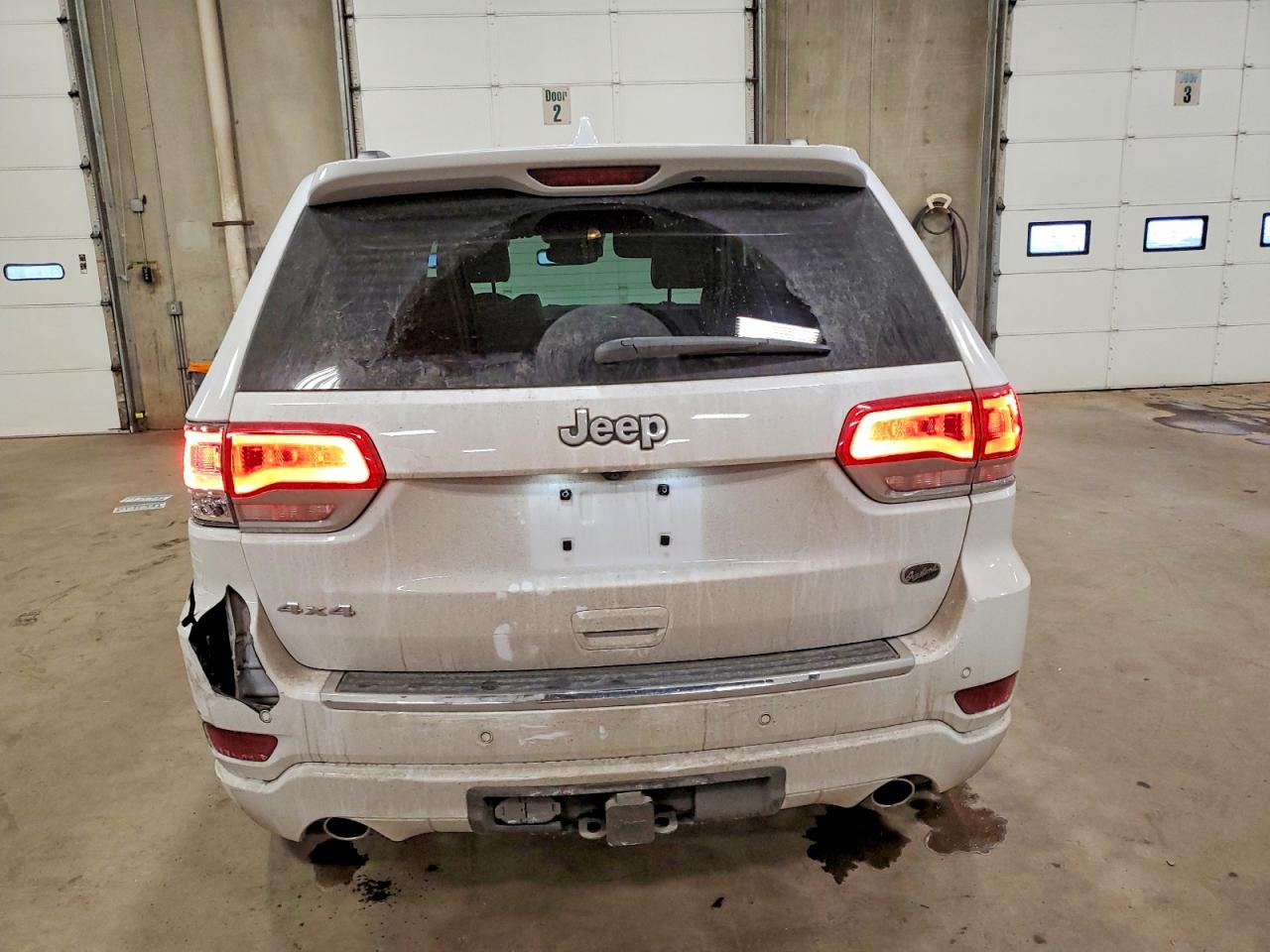 2018 JEEP GRAND CHEROKEE OVERLAND photo 6