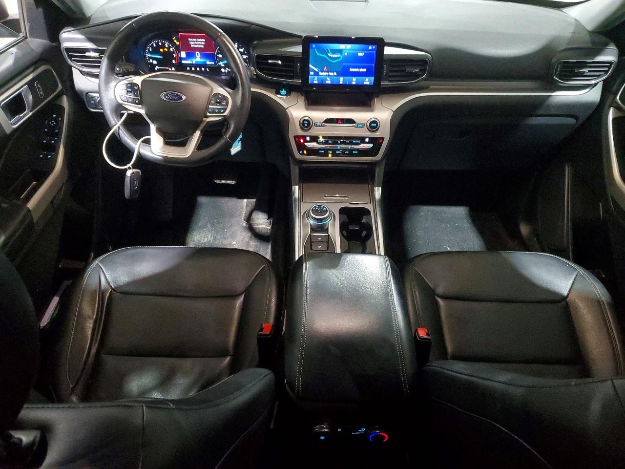 2021 FORD EXPLORER XLT photo 8
