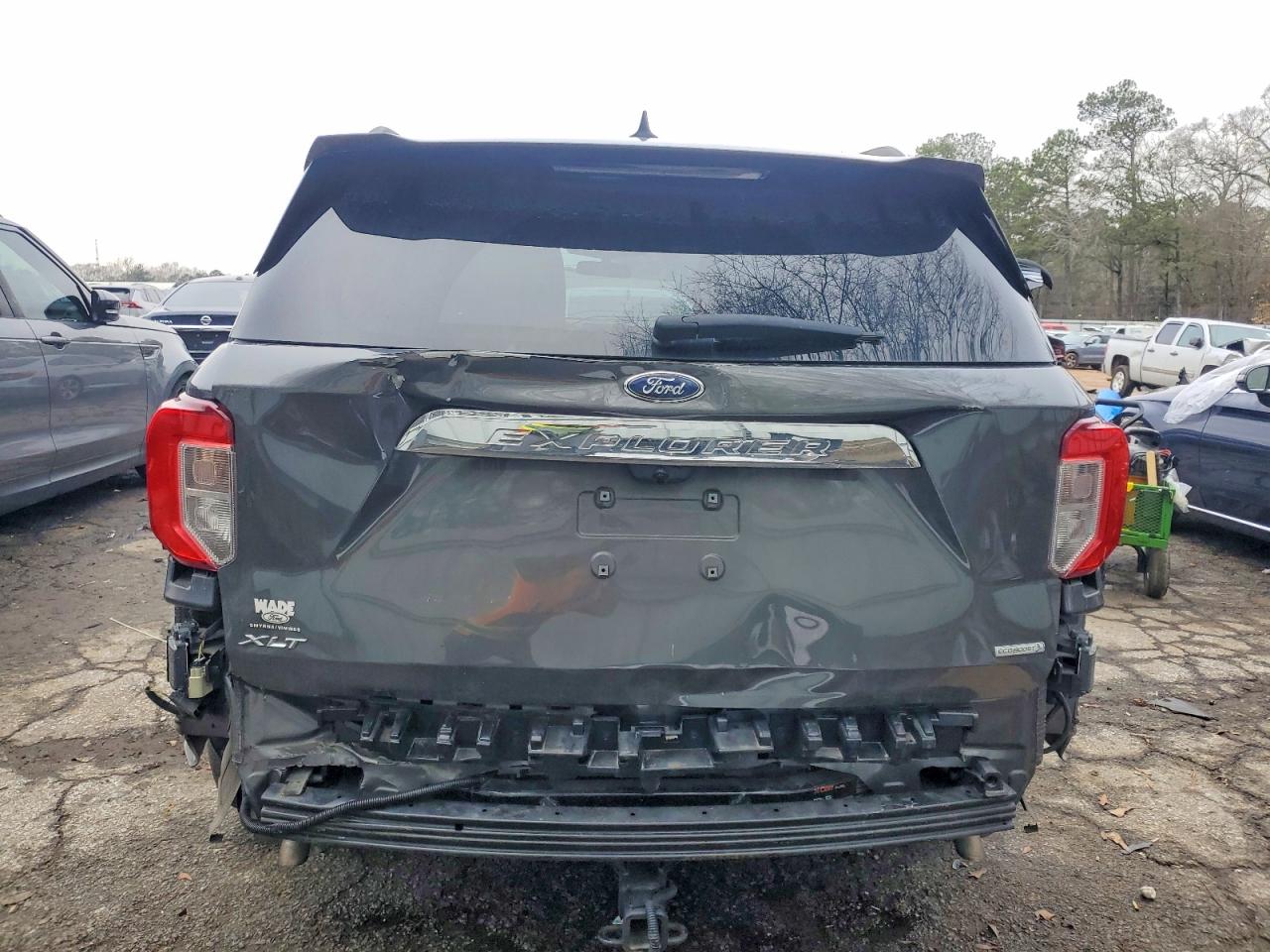 2020 FORD EXPLORER XLT photo 6