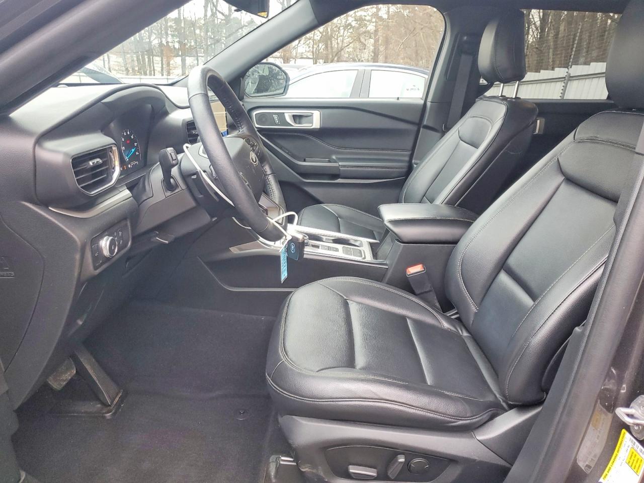 2020 FORD EXPLORER XLT photo 7