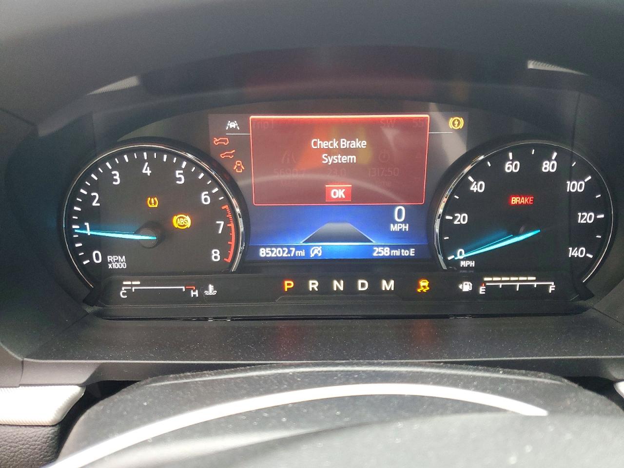 2020 FORD EXPLORER XLT photo 9